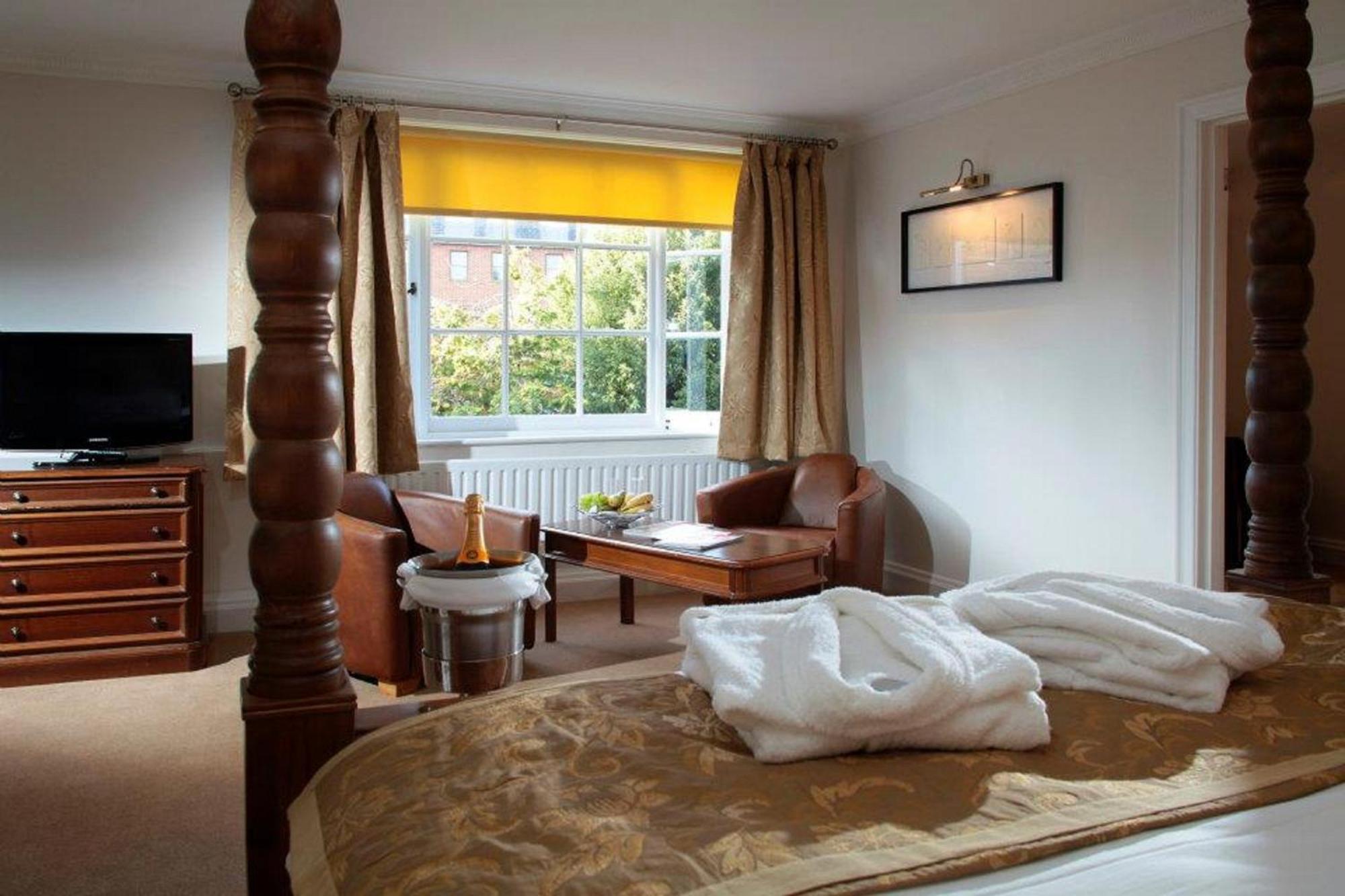 The Chequers Hotel Newbury  Exteriér fotografie