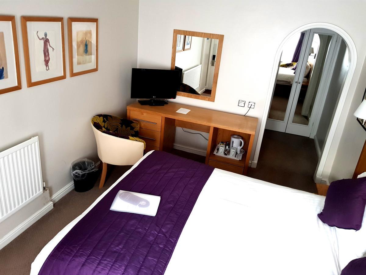 The Chequers Hotel Newbury  Exteriér fotografie