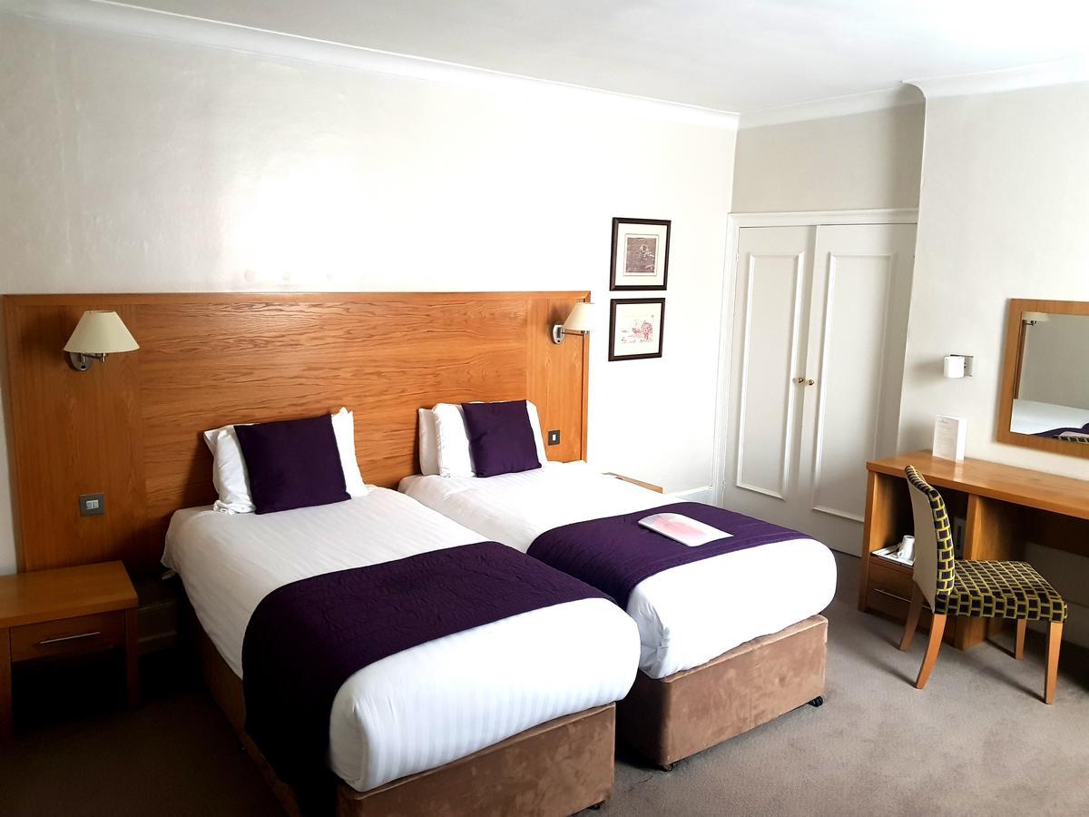 The Chequers Hotel Newbury  Exteriér fotografie
